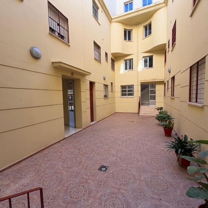 Oportunidad! Gran Dúplex muy luminoso con Terraza en Dos Hermanas (Periodo de Pujas)
