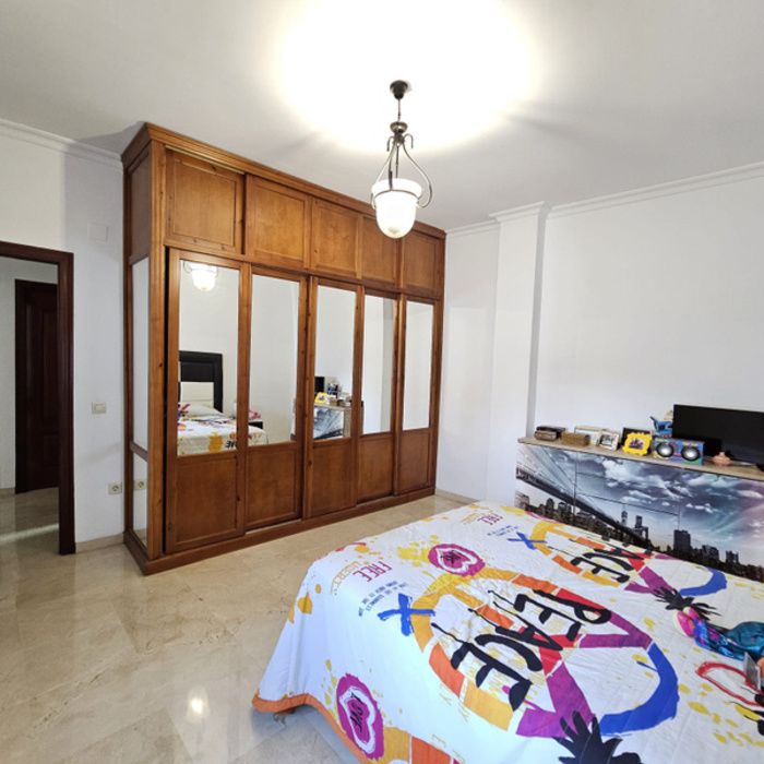 ¡Espectacular Casa en Residencial Privado en el Centro de Alcalá de Guadaíra!
