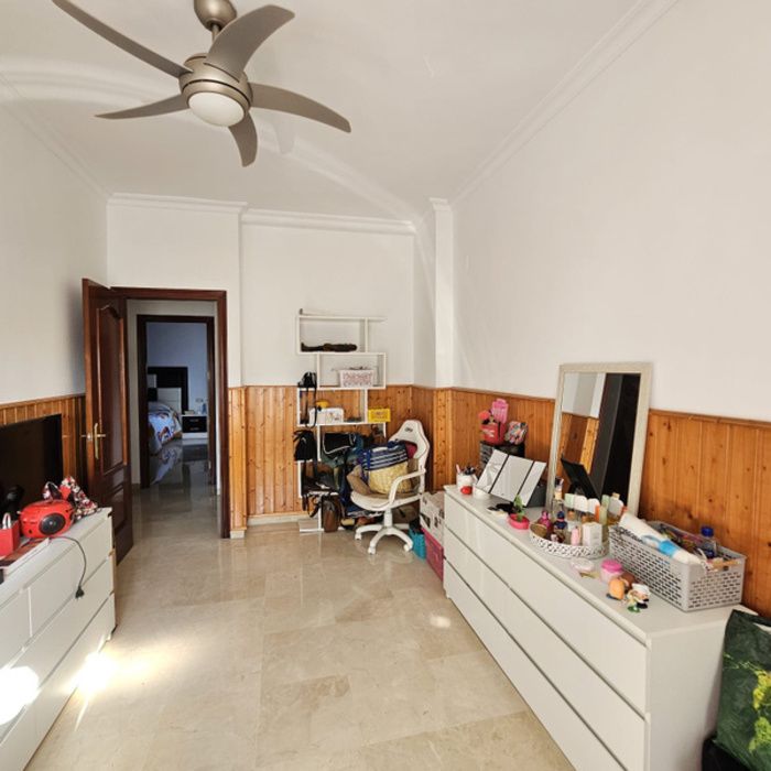 ¡Espectacular Casa en Residencial Privado en el Centro de Alcalá de Guadaíra!