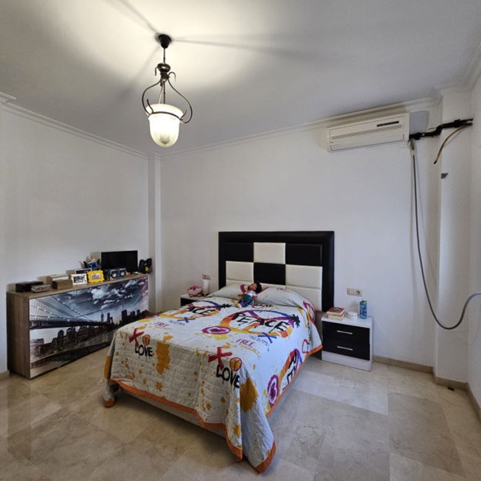 ¡Espectacular Casa en Residencial Privado en el Centro de Alcalá de Guadaíra!