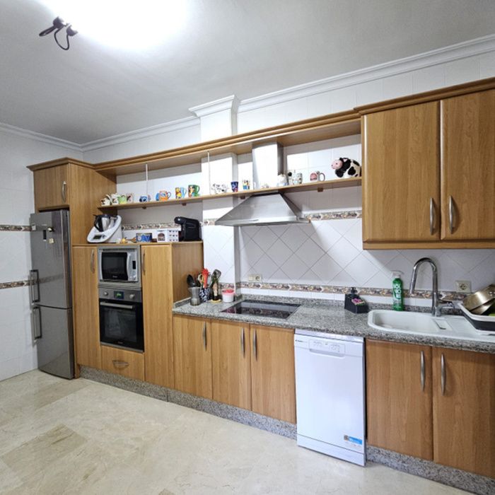 ¡Espectacular Casa en Residencial Privado en el Centro de Alcalá de Guadaíra!