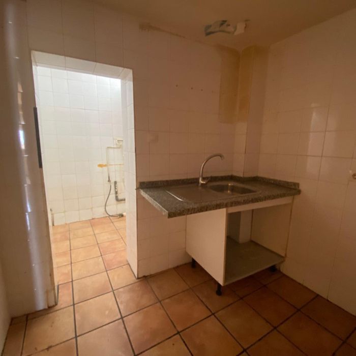 ¡Oportunidad única en Dos Hermanas! Piso con ascensor ideal para familias o inversores