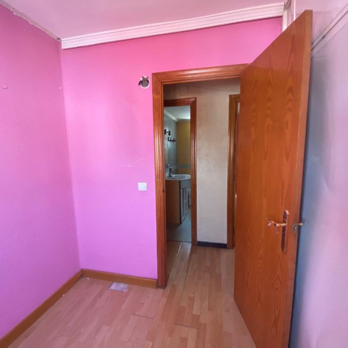 ¡Oportunidad única en Dos Hermanas! Piso con ascensor ideal para familias o inversores