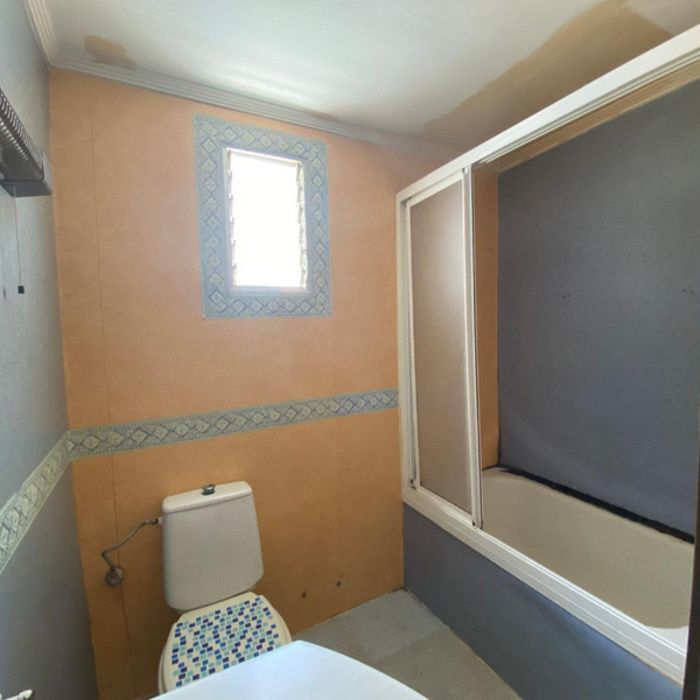 ¡Oportunidad única en Dos Hermanas! Piso con ascensor ideal para familias o inversores
