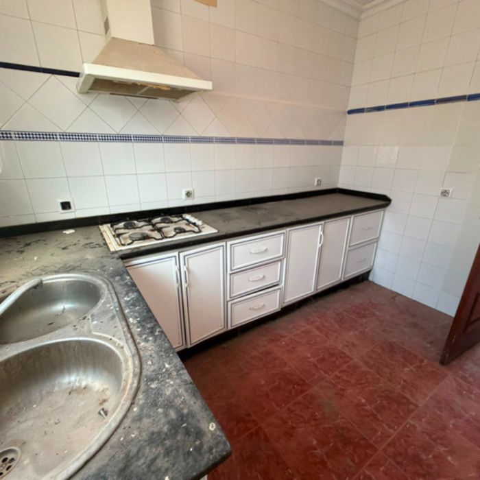 Gran oportunidad de inversión en Villaverde del Río! Casa con patio y terraza por 63.400 €