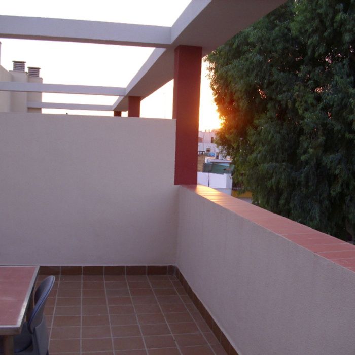 ATICO TOTALMENTE AMUEBLADO CON TERRAZA DE 25 METROS