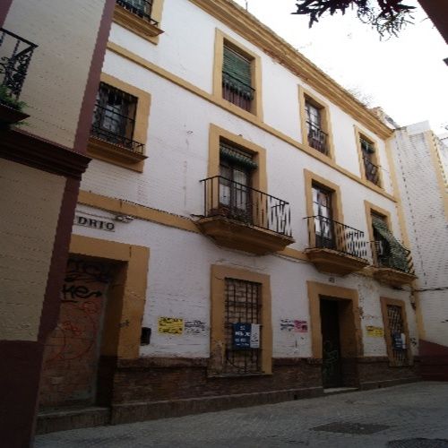 EDIFICIO PARA REFORMAR EN PLENO CASCO HISTÓRICO DE SEVILLA