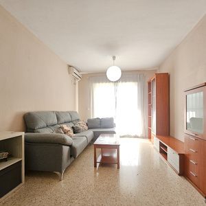 PISO  AMUEBLADO CON ASCENSOR Y GARAJE