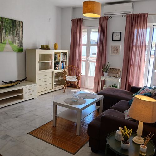 BONITO PISO TOTALMENTE AMUEBLADO