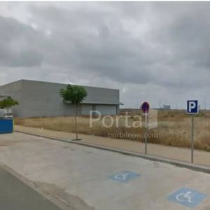 SOLARES DE USO INDUSTRIAL EN P.I. LA ZAHORRA