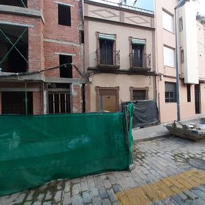 CASA A REFORMAR JUNTO A LUIS MONTOTO