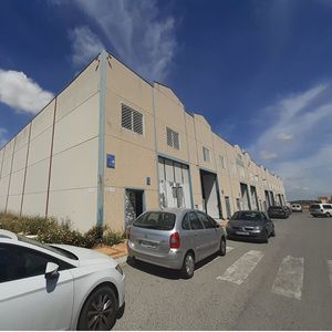 NAVE EN PIEDRA HINCADA