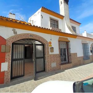 CASA EN BARRIADA DE LA CONSOLACIÓN 