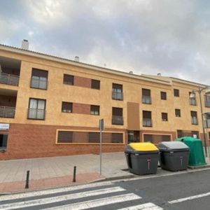 PLAZA DE GARAJE CON TRASTERO EN CALLE ARAHAL