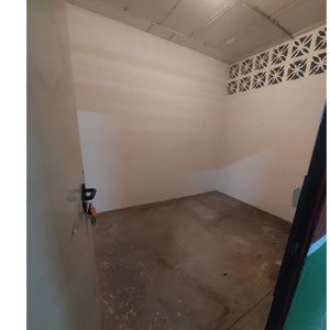 TRASTERO EN CONDEQUINTO