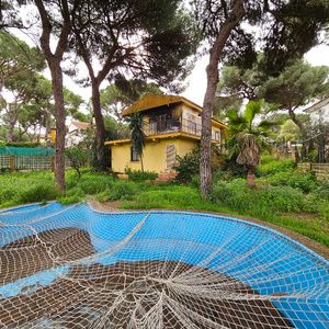 CHALET CON PISCINA EN PINARES DE OROMANA