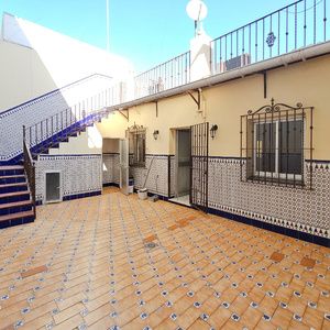 GRAN CASA EN PLANTA BAJA JUNTO AL CENTRO COMERCIAL WAY!