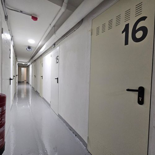 TRASTEROS EN ALQUILER Y VENTA EN EDIFICIO SEVILLA II