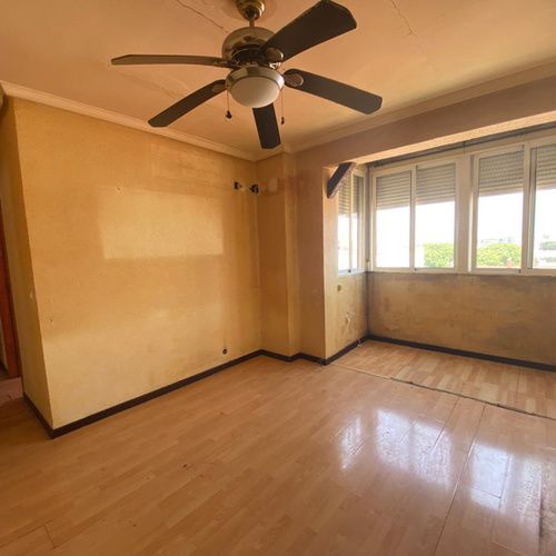 ¡Oportunidad única en Dos Hermanas! Piso con ascensor ideal para familias o inversores