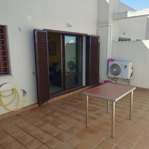 ATICO TOTALMENTE AMUEBLADO CON TERRAZA DE 25 METROS